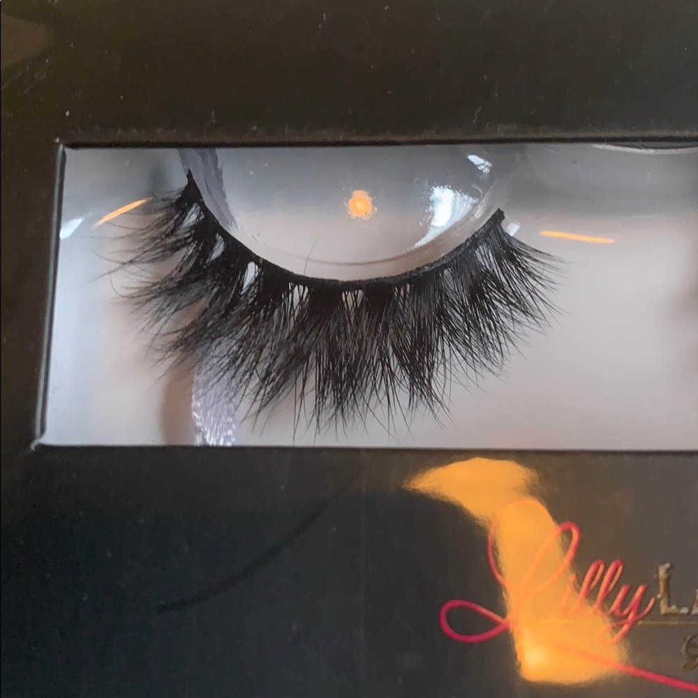 Lilly Lashes NWT - Picture 4 of 4